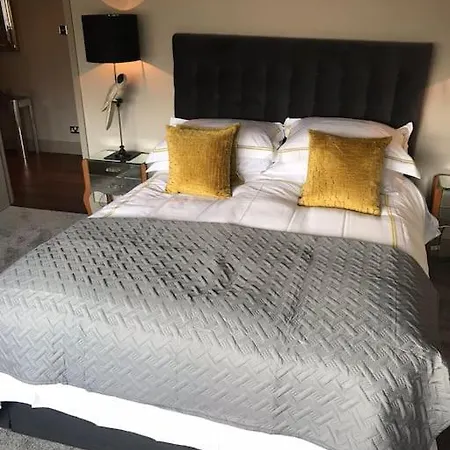 Luxury Central Tunbridge Wells With Free Parking Esterno foto