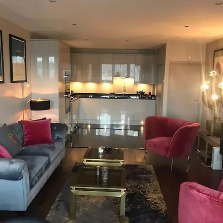 Luxury Central Tunbridge Wells With Free Parking Esterno foto
